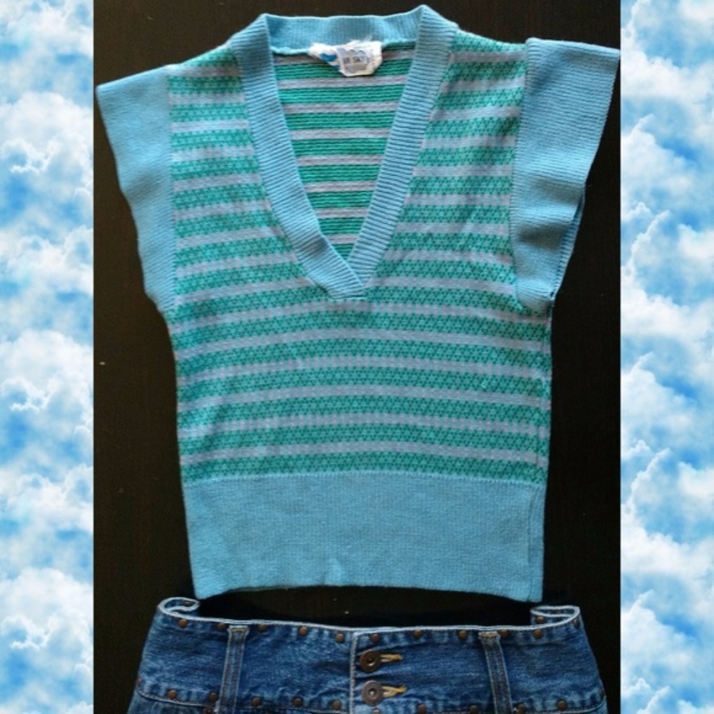 LAST CHANCE! Vintage 50s Cropped Sweater